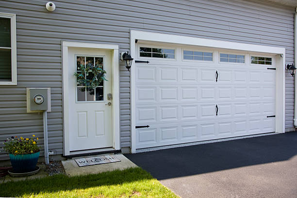 24/7 Emergency Garage Door Panel Replacement experts in Lockeford, CA
